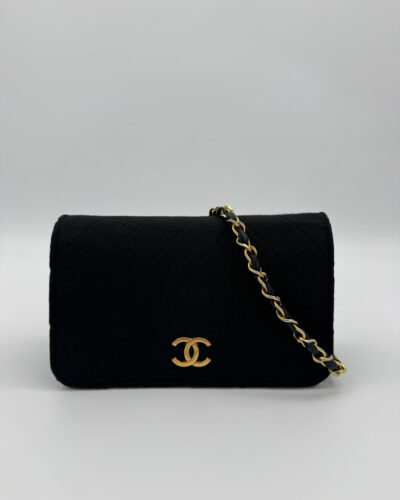 Chanel Classic Full Flap Small in zwart matelassé katoen met goudkleurige hardware