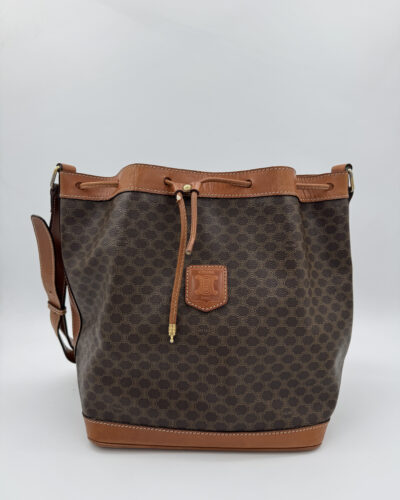 Céline Macadam Bucket Bag in bruin Macadam canvas met camelkleurige leren details