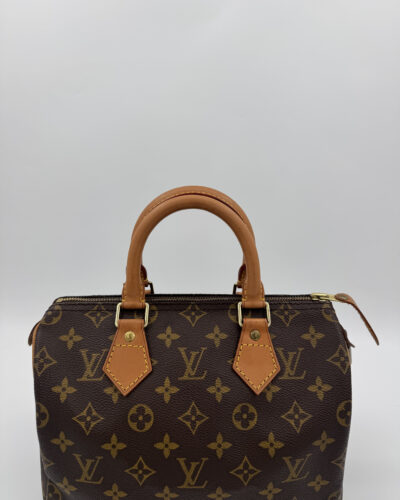 Voorkant van de Louis Vuitton Speedy 25 in bruin Monogram canvas
