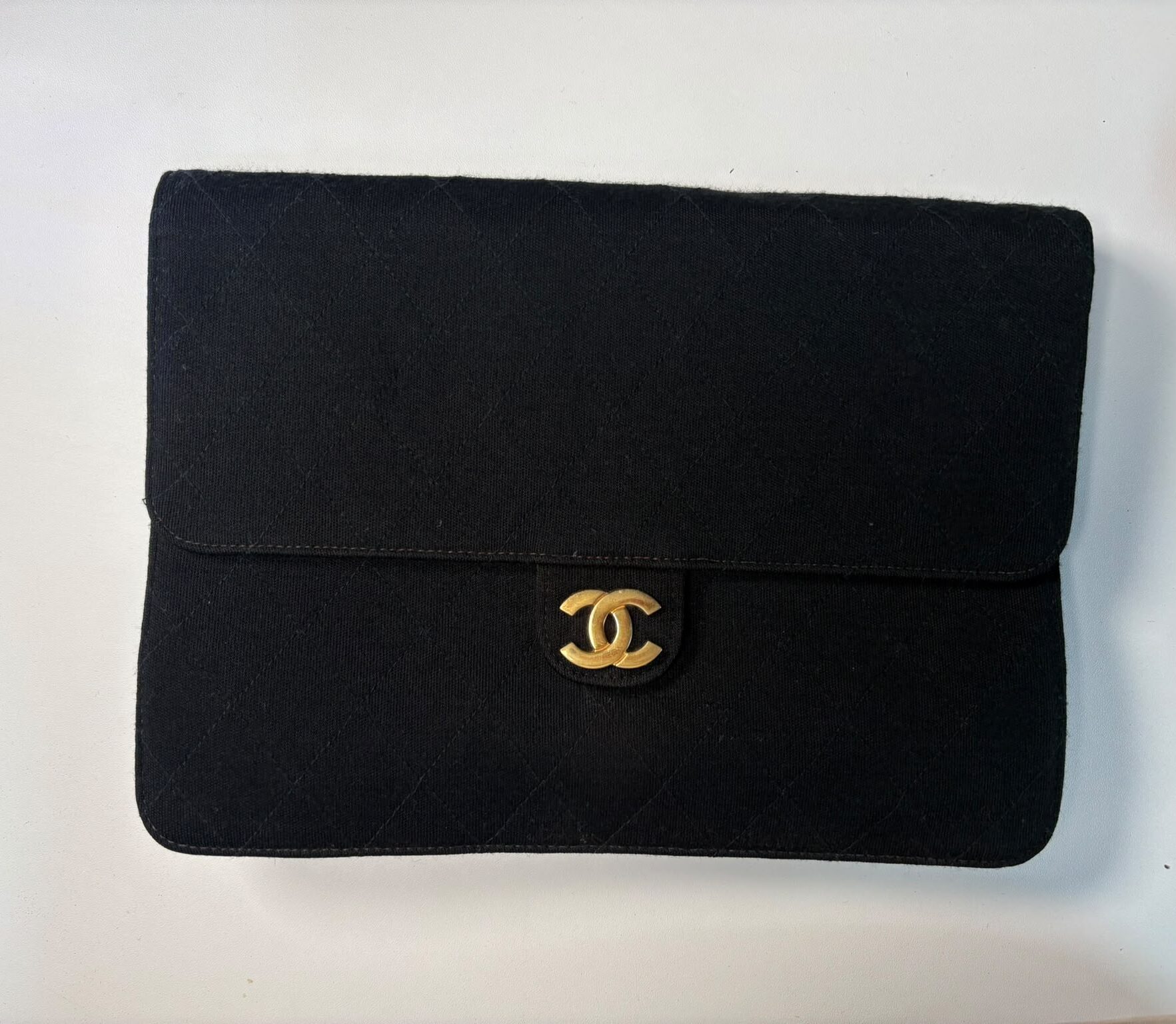 Chanel tas na restauratie