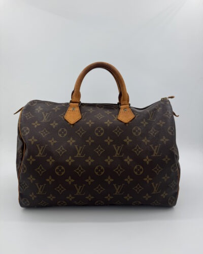 Voorkant van de Louis Vuitton Speedy 35 in bruin Monogram canvas